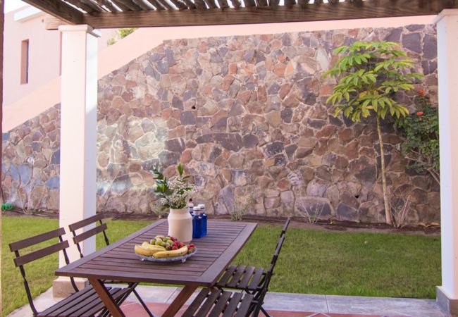 Villa in San Bartolomé de Tirajana - HomeForGuest Salobre Villa, 5PAX, WIFI, POOL, GREAT VIEWS Villa in San Bartolomé de Tirajana - HomeForGuest Salobre Villa, 5PAX, WIFI, POOL, GREAT VIEWS