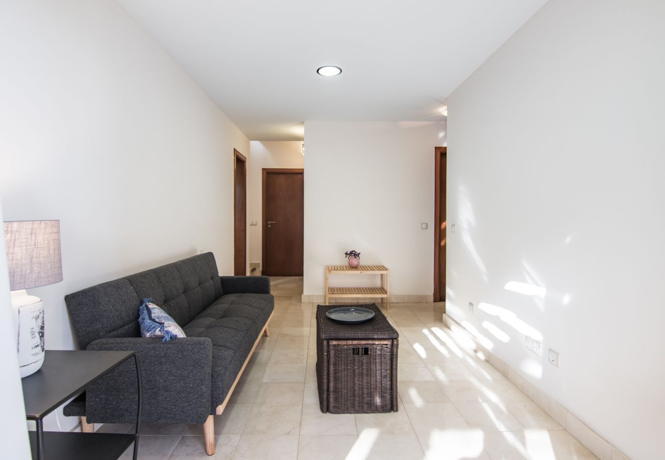 Villa in San Bartolomé de Tirajana - HomeForGuest Salobre Villa, 5PAX, WIFI, POOL, GREAT VIEWS Villa in San Bartolomé de Tirajana - HomeForGuest Salobre Villa, 5PAX, WIFI, POOL, GREAT VIEWS
