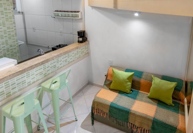 Studio in Rio de Janeiro - 1 minute from Copacabana beach | A923 Studio in Rio de Janeiro - 1 minute from Copacabana beach | A923