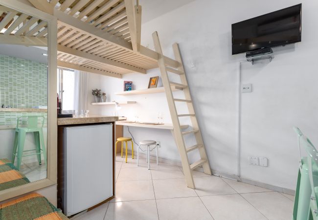 Studio in Rio de Janeiro - 1 minute from Copacabana beach | A923 Studio in Rio de Janeiro - 1 minute from Copacabana beach | A923