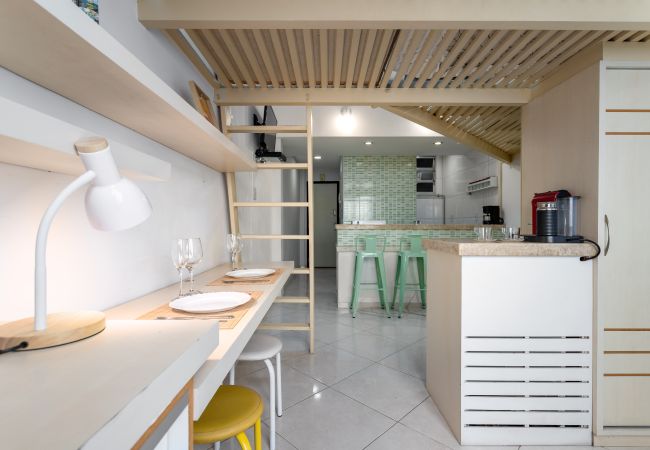 Studio in Rio de Janeiro - 1 minute from Copacabana beach | A923 Studio in Rio de Janeiro - 1 minute from Copacabana beach | A923