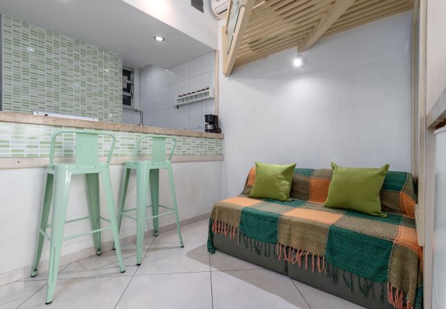 Studio in Rio de Janeiro - 1 minute from Copacabana beach | A923 Studio in Rio de Janeiro - 1 minute from Copacabana beach | A923