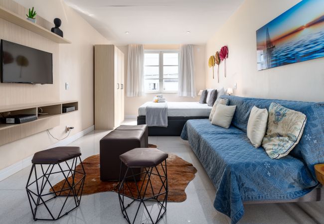  in Rio de Janeiro - 6 minutes from Ipanema beach and close to the underground | J801