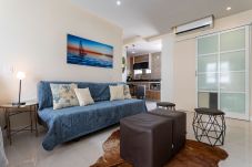 Apartment in Rio de Janeiro - 6 minutes from Ipanema beach and close to the underground | J801