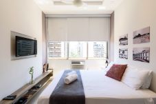 Apartment in Rio de Janeiro - A 450 metros de la playa de Leme | PI903