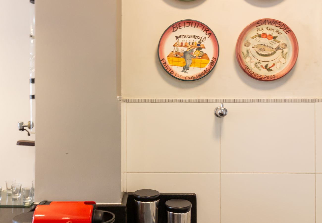 Apartment in Rio de Janeiro - 400 meters from Leme beach | PI401 Apartment in Rio de Janeiro - 400 meters from Leme beach | PI401