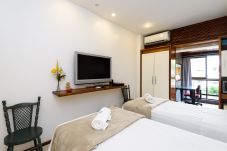 Rent by room in Rio de Janeiro - Tranquility in Copacabana| 200m from the beach | RPP103 