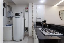 Apartment in Rio de Janeiro - 3 minutes from Copacabana beach | DF219