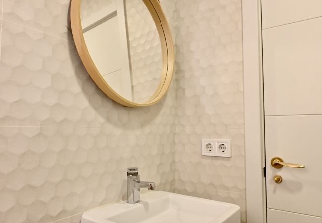 Apartment in Madrid - MADRID RIO - PALACIO REAL- HOSPITAL 12 OCTUBRE -3 ROOMS - 2 BATHROOMS Apartment in Madrid - MADRID RIO - PALACIO REAL- HOSPITAL 12 OCTUBRE -3 ROOMS - 2 BATHROOMS