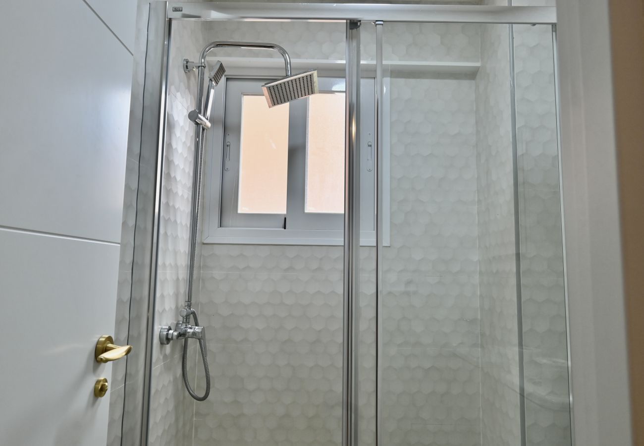 Apartment in Madrid - MADRID RIO - PALACIO REAL- HOSPITAL 12 OCTUBRE -3 ROOMS - 2 BATHROOMS Apartment in Madrid - MADRID RIO - PALACIO REAL- HOSPITAL 12 OCTUBRE -3 ROOMS - 2 BATHROOMS