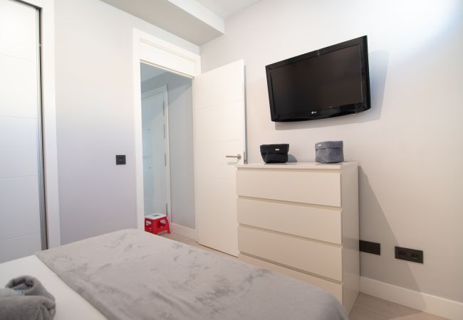 Apartment in Madrid - M (JMC 5) BERNABEU R. MADRID STADIUM APARTMENT 1 ROOM 2 PAX PARKING  - MADRID BUSINESS CENTER Apartment in Madrid - M (JMC 5) BERNABEU R. MADRID STADIUM APARTMENT 1 ROOM 2 PAX PARKING  - MADRID BUSINESS CENTER