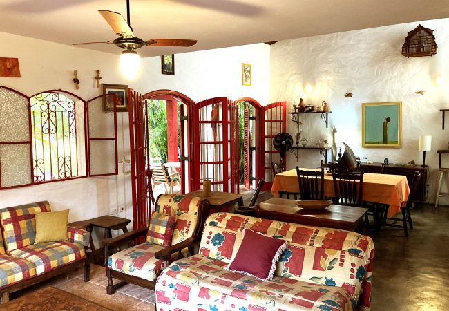  in São Sebastião - Casa com lazer e WiFi a 100m da Praia de Guaecá/SP
