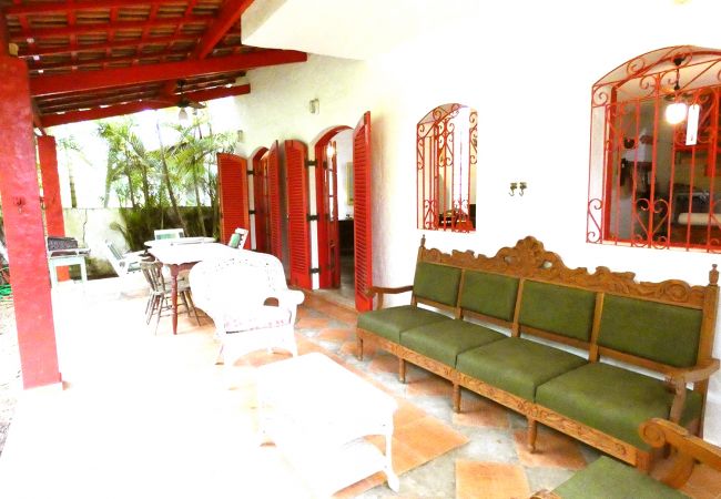 House in São Sebastião - Casa com lazer e WiFi a 100m da Praia de Guaecá/SP House in São Sebastião - Casa com lazer e WiFi a 100m da Praia de Guaecá/SP