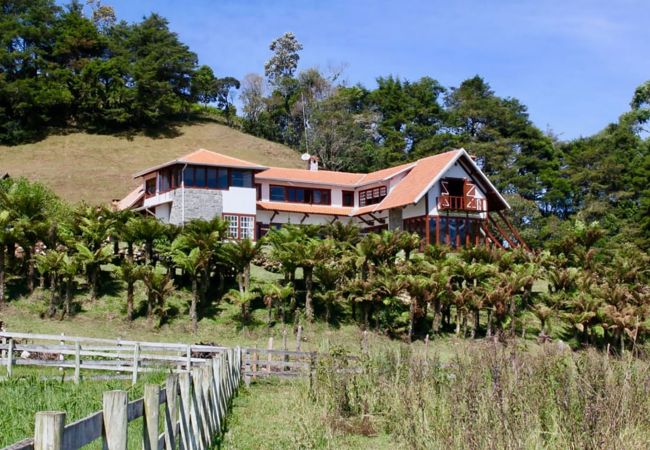 Cottage in Cunha - Chácara com Wi-Fi, churrasqueira e lazer em Cunha Cottage in Cunha - Chácara com Wi-Fi, churrasqueira e lazer em Cunha