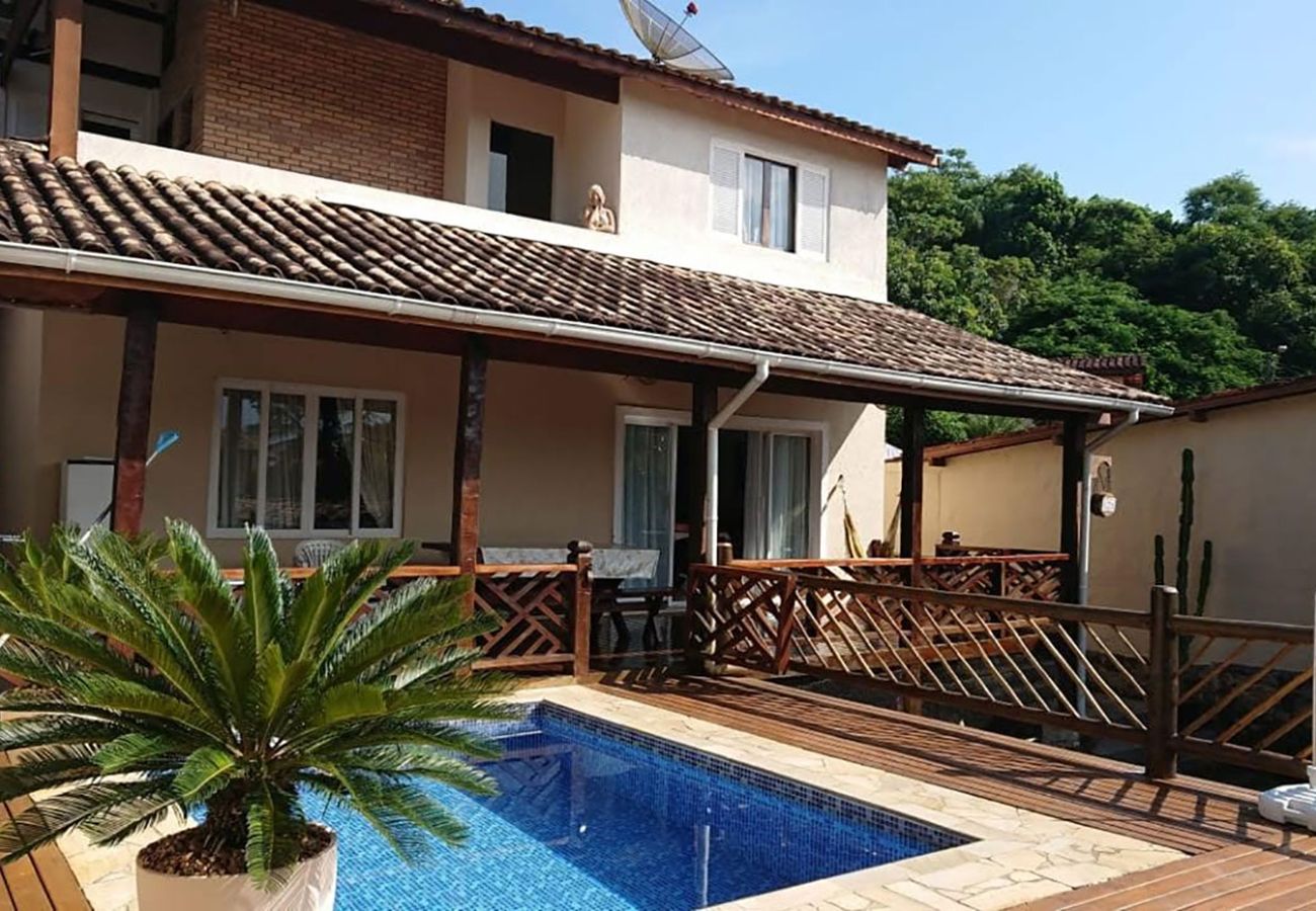 House in Ilhabela - Casa com piscina e lazer completo em Ilhabela/SP