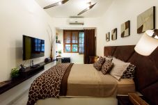 Studio in Rio de Janeiro - 2 minutes from Copacabana beach | PF118