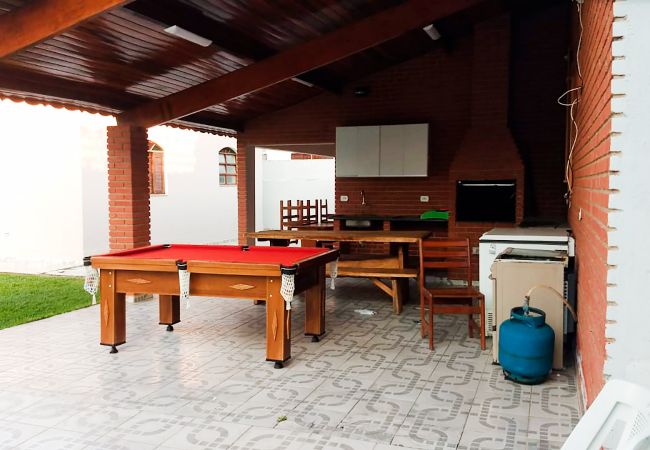  in Peruíbe - Casa com lazer e a 200 m da praia em Peruíbe/SP