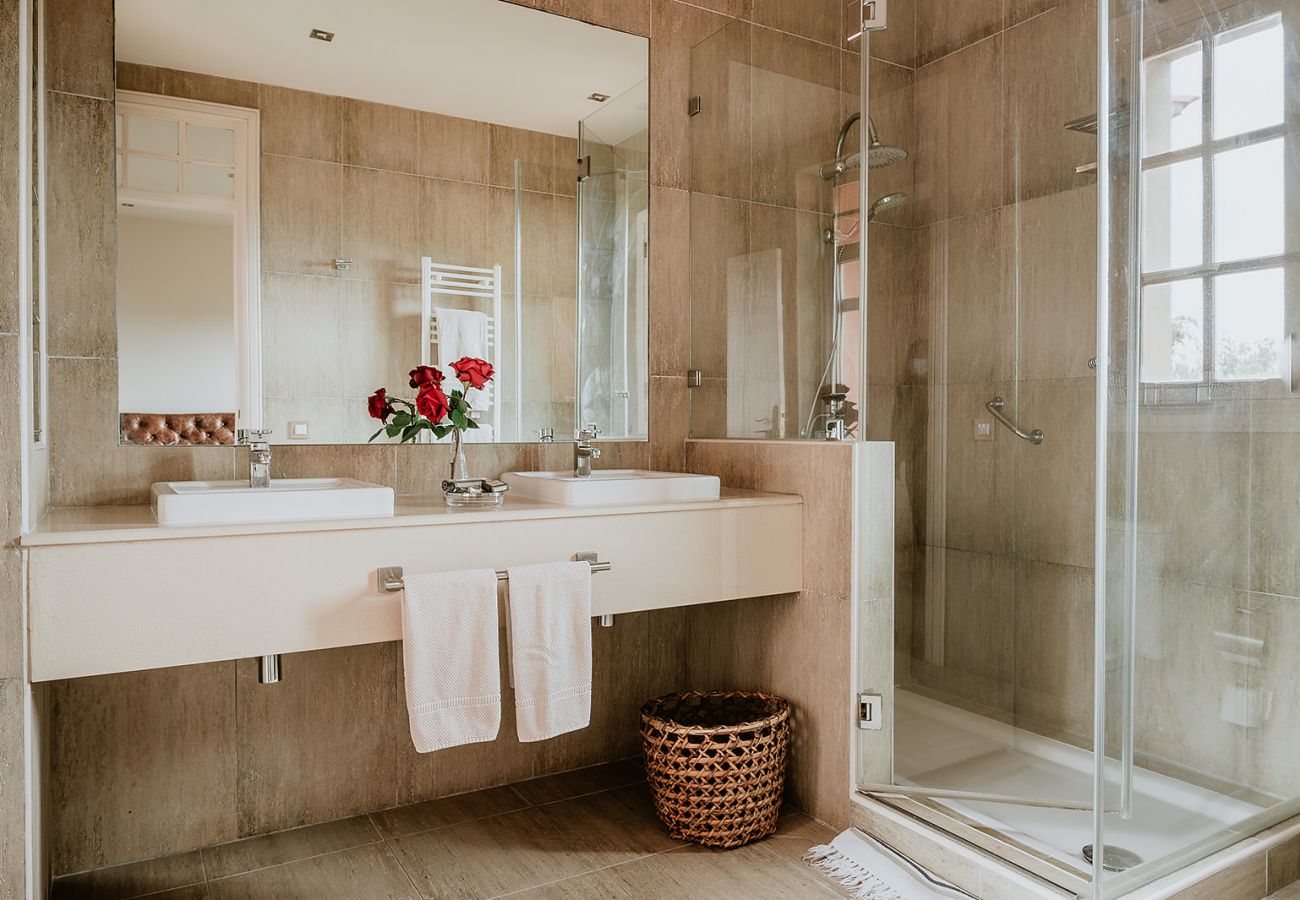 Cottage in Tacoronte - HomeForGuest Rural House El Laurel with terrace and large gardens Cottage in Tacoronte - HomeForGuest Rural House El Laurel with terrace and large gardens