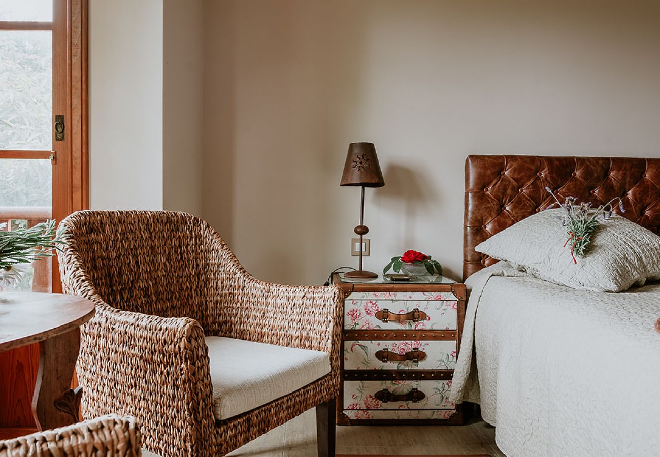 Cottage in Tacoronte - HomeForGuest Rural House El Laurel with terrace and large gardens Cottage in Tacoronte - HomeForGuest Rural House El Laurel with terrace and large gardens