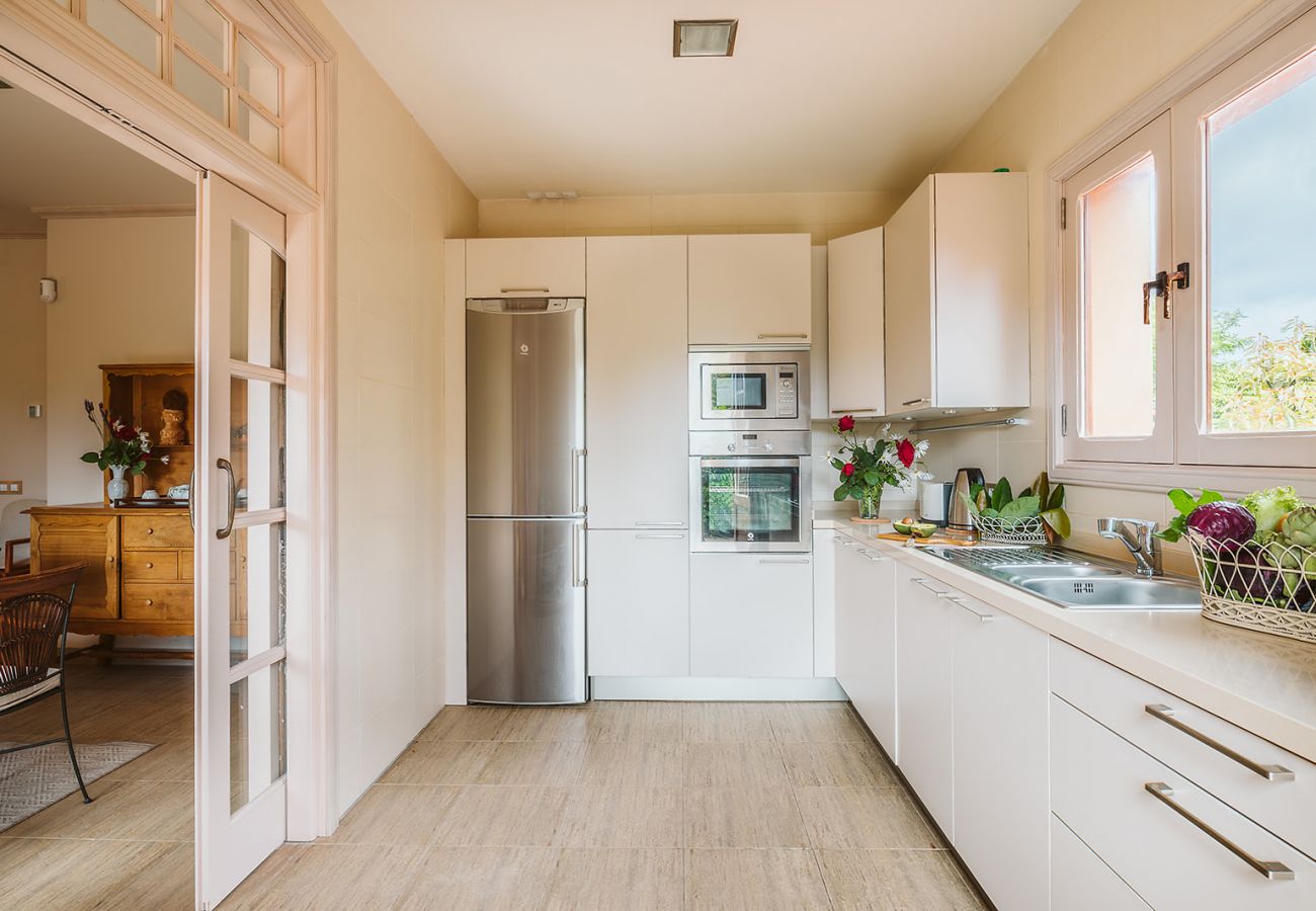 Cottage in Tacoronte - HomeForGuest Rural House El Laurel with terrace and large gardens Cottage in Tacoronte - HomeForGuest Rural House El Laurel with terrace and large gardens