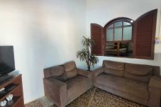House in Itanhaém - Casa c pisc, churrasq, pet friendly a 200m do mar