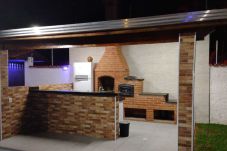 House in Itanhaém - Casa c pisc, churrasq, pet friendly a 200m do mar