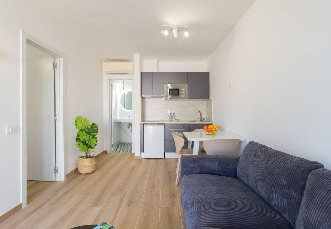 Apartment in Corralejo - Modern apartment. Swimming pool and terrace. Right on the beach in Corralejo - Home For Guest Apartment in Corralejo - Modern apartment. Swimming pool and terrace. Right on the beach in Corralejo - Home For Guest