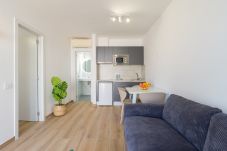 Apartment in Corralejo - Modern apartment. Swimming pool and terrace. Right on the beach in Corralejo - Home For Guest