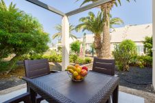 Apartment in Corralejo - Modern apartment. Swimming pool and terrace. Right on the beach in Corralejo - Home For Guest
