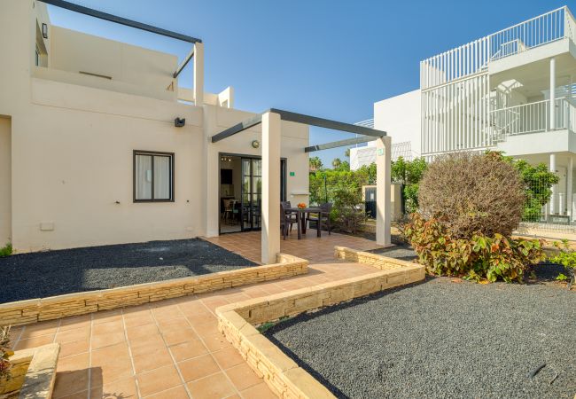 Apartment in Corralejo - Modern apartment. Swimming pool and beachfront. Corralejo  Apartment in Corralejo - Modern apartment. Swimming pool and beachfront. Corralejo