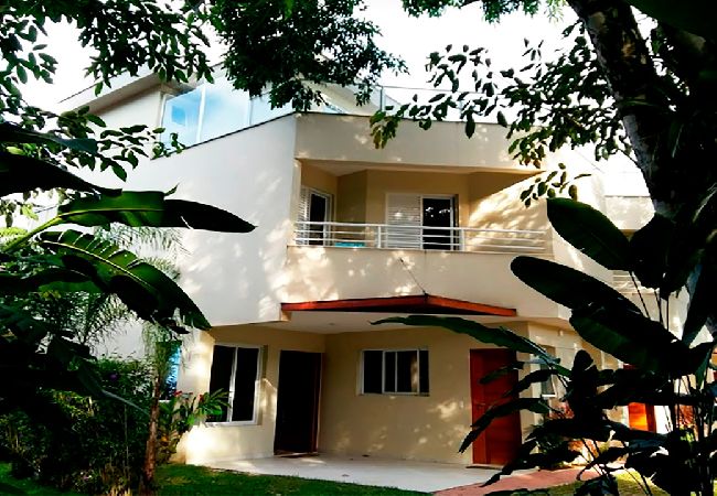  in São Sebastião - Incrível casa a 240 metros da Praia de Juquehy/SP 