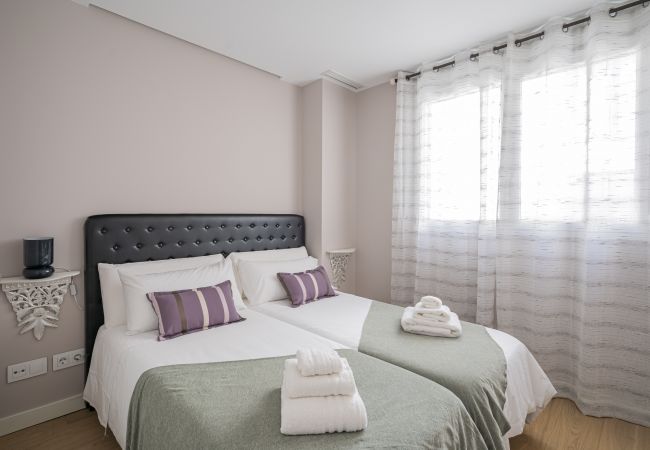 Apartment in Madrid - PALACIO REAL - MADRID, 2HH, 2 BAÑOS, 6 PAX Apartment in Madrid - PALACIO REAL - MADRID, 2HH, 2 BAÑOS, 6 PAX