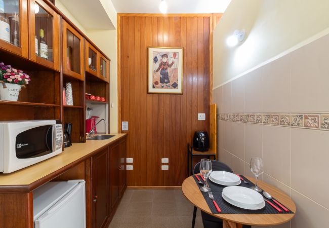 Apartment in Rio de Janeiro - 5 minutes from Copacabana beach | STC905 Apartment in Rio de Janeiro - 5 minutes from Copacabana beach | STC905