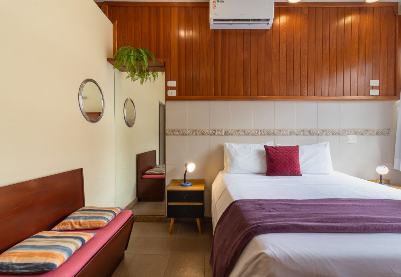 Apartment in Rio de Janeiro - 5 minutes from Copacabana beach | STC905 Apartment in Rio de Janeiro - 5 minutes from Copacabana beach | STC905