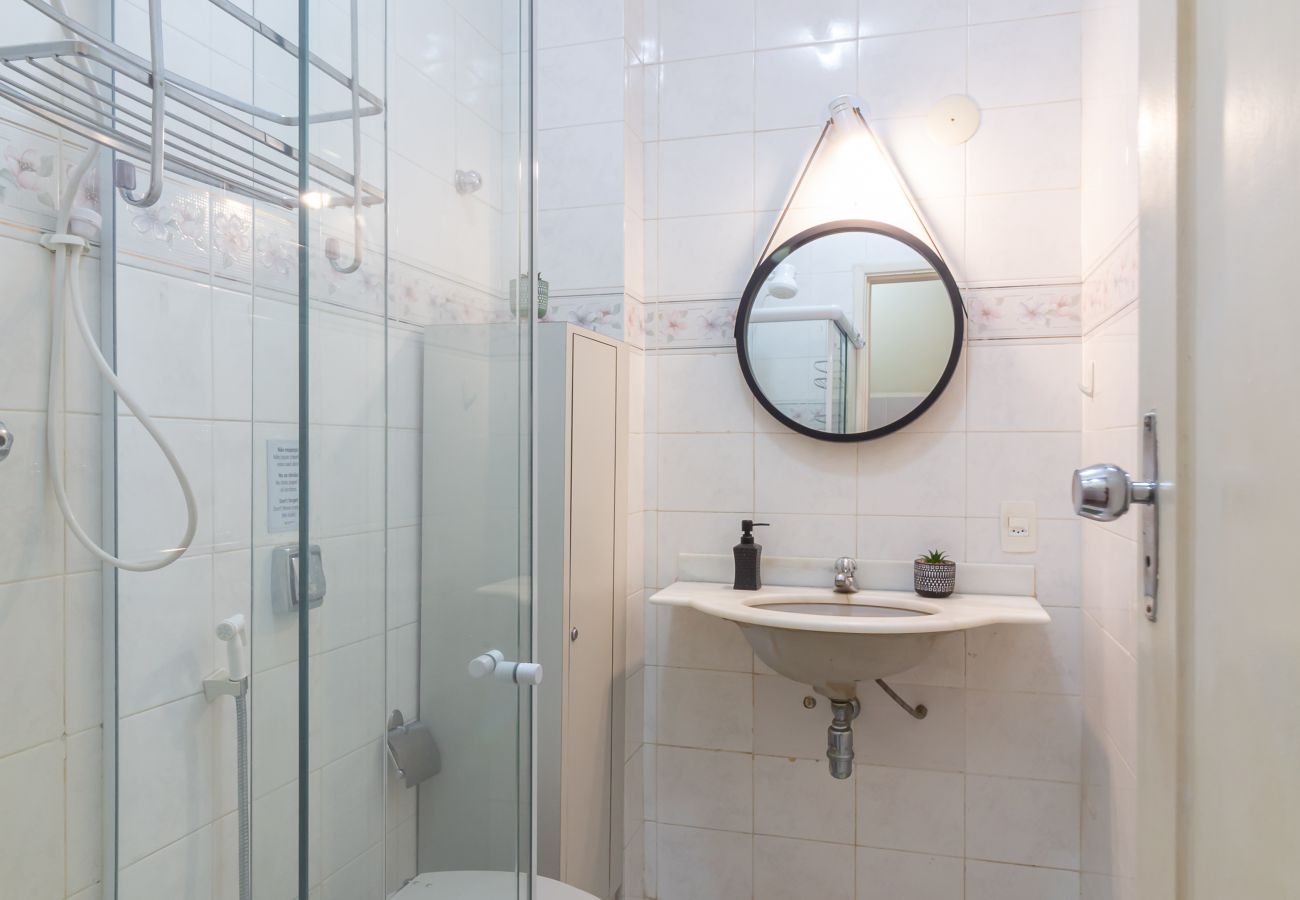 Apartment in Rio de Janeiro - 5 minutes from Copacabana beach | STC905 Apartment in Rio de Janeiro - 5 minutes from Copacabana beach | STC905