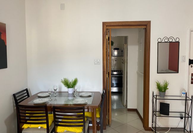 Apartment in Rio de Janeiro - 4 minutes from Copacabana beach | NSC1104 Apartment in Rio de Janeiro - 4 minutes from Copacabana beach | NSC1104