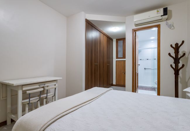 Apartment in Rio de Janeiro - 2 minutes from Copacabana beach | A303 Apartment in Rio de Janeiro - 2 minutes from Copacabana beach | A303