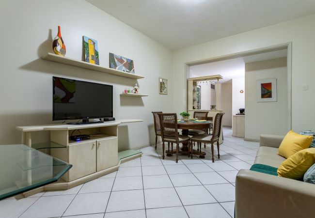 Apartment in Rio de Janeiro - 2 minutes from Copacabana beach | A303 Apartment in Rio de Janeiro - 2 minutes from Copacabana beach | A303