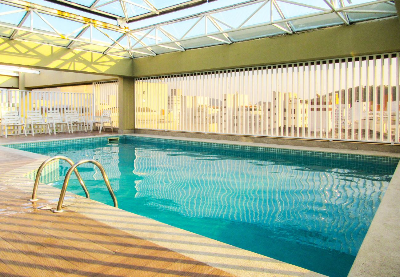 Apartment in Guarujá - Ótimo Apto a 200m - Praia das Pitangueiras/Guarujá