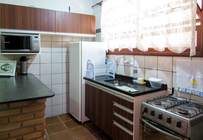 Apartment in Ubatuba - Apto confortável c Wi-Fi e próx à Praia Grande/SP Apartment in Ubatuba - Apto confortável c Wi-Fi e próx à Praia Grande/SP