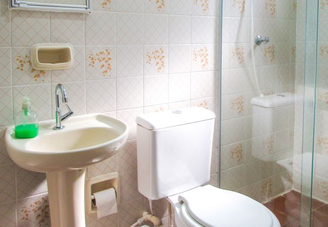 Apartment in Ubatuba - Apto confortável c Wi-Fi e próx à Praia Grande/SP Apartment in Ubatuba - Apto confortável c Wi-Fi e próx à Praia Grande/SP