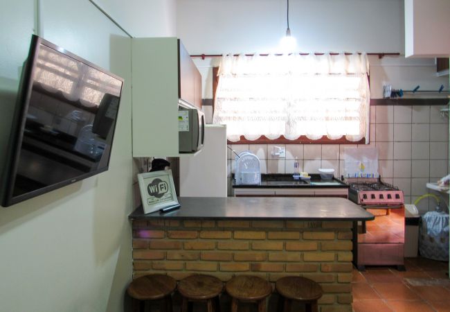 Apartment in Ubatuba - Apto confortável c Wi-Fi e próx à Praia Grande/SP Apartment in Ubatuba - Apto confortável c Wi-Fi e próx à Praia Grande/SP