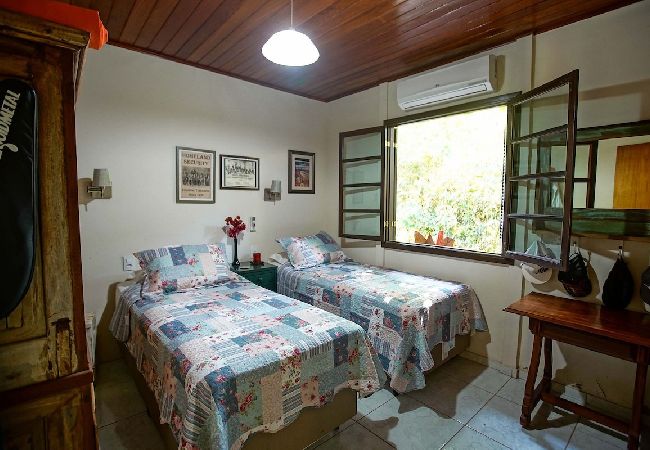House in Petrópolis - GUI8A| Casa com piscina em Secretário House in Petrópolis - GUI8A| Casa com piscina em Secretário