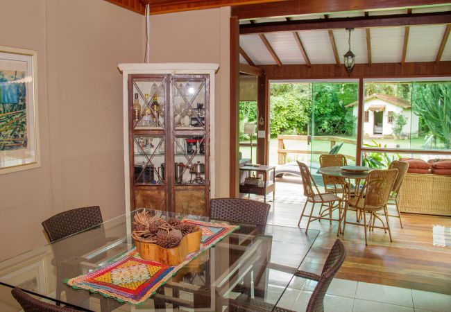 House in Petrópolis - GUI8A| Casa com piscina em Secretário House in Petrópolis - GUI8A| Casa com piscina em Secretário