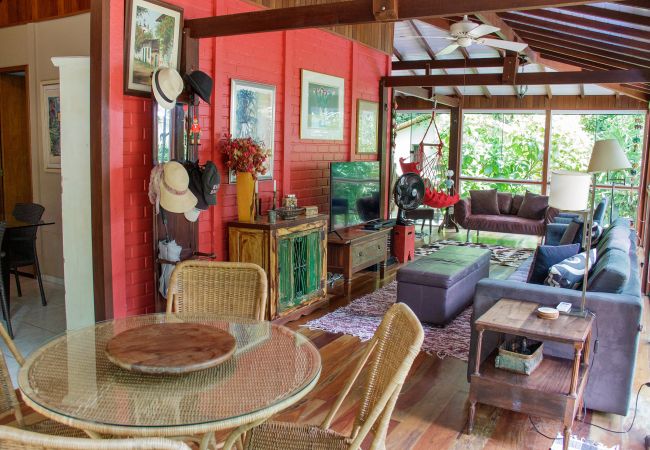 House in Petrópolis - GUI8A| Casa com piscina em Secretário House in Petrópolis - GUI8A| Casa com piscina em Secretário