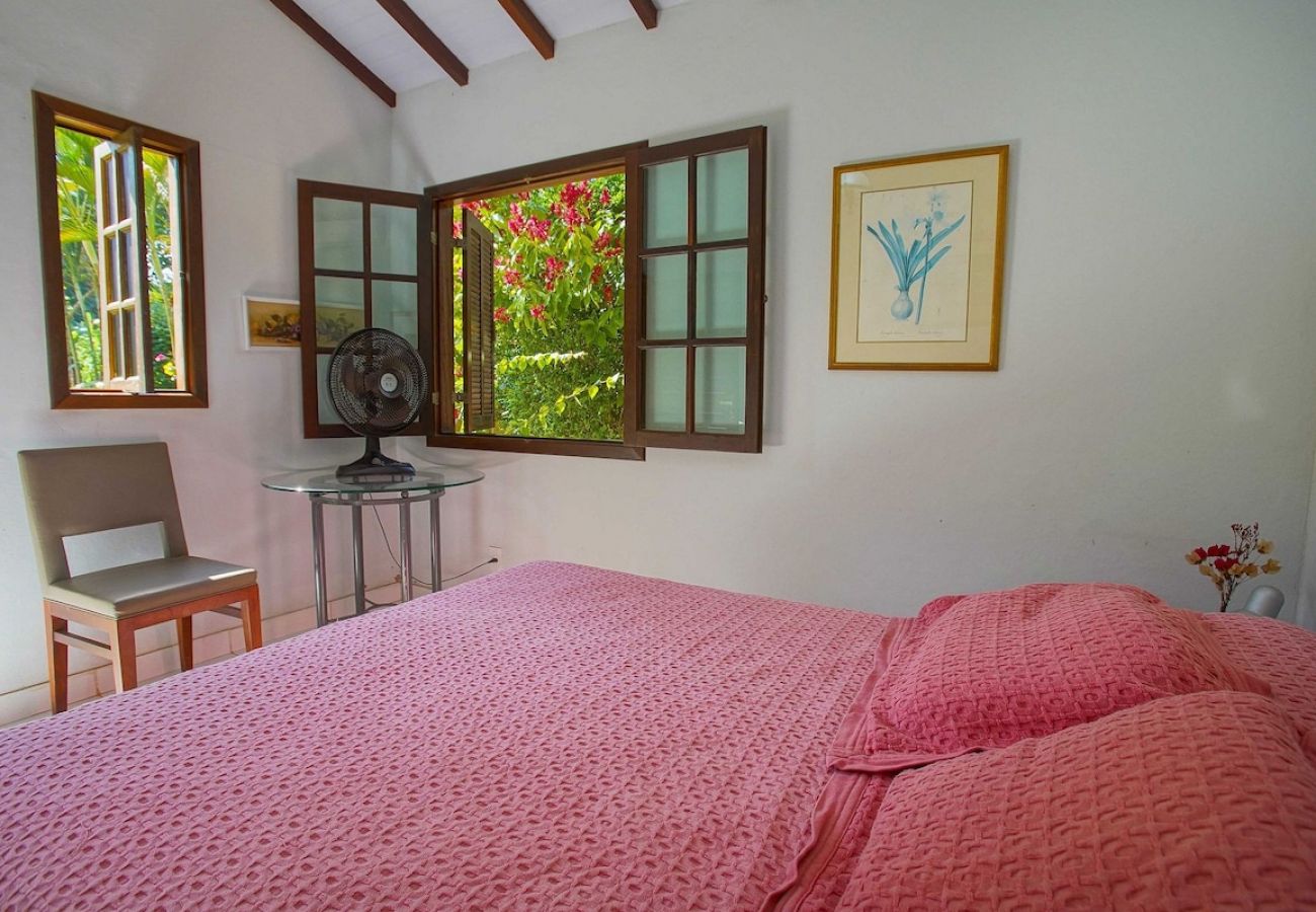 House in Petrópolis - GUI8A| Casa com piscina em Secretário House in Petrópolis - GUI8A| Casa com piscina em Secretário