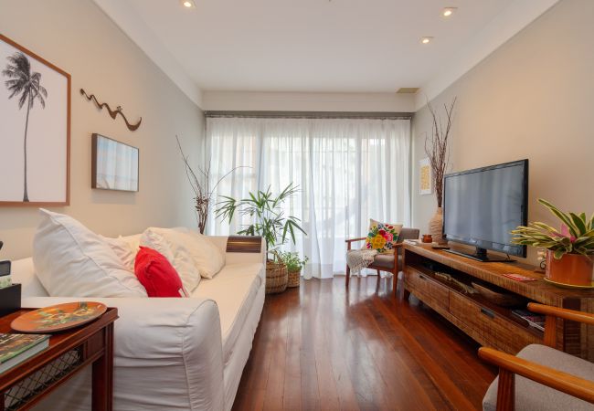  in Rio de Janeiro - DUQ502| Belo 3 Quartos com Garagem na Gávea