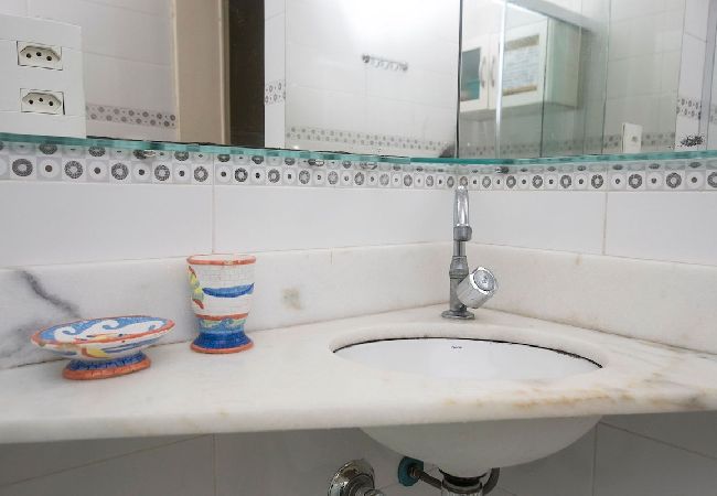 Apartment in Rio de Janeiro - NS907| Quarto e Sala Funcional em Copacabana Apartment in Rio de Janeiro - NS907| Quarto e Sala Funcional em Copacabana