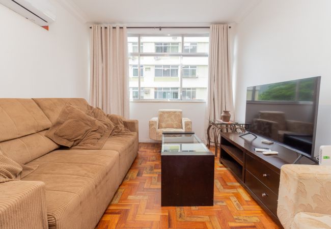  in Rio de Janeiro - FF401| Três quartos em rua tranquila do Leblon