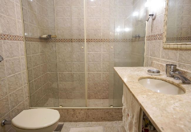 Apartment in Rio de Janeiro - BUL302| 3 qts na divisa de Ipanema e Copacabana Apartment in Rio de Janeiro - BUL302| 3 qts na divisa de Ipanema e Copacabana